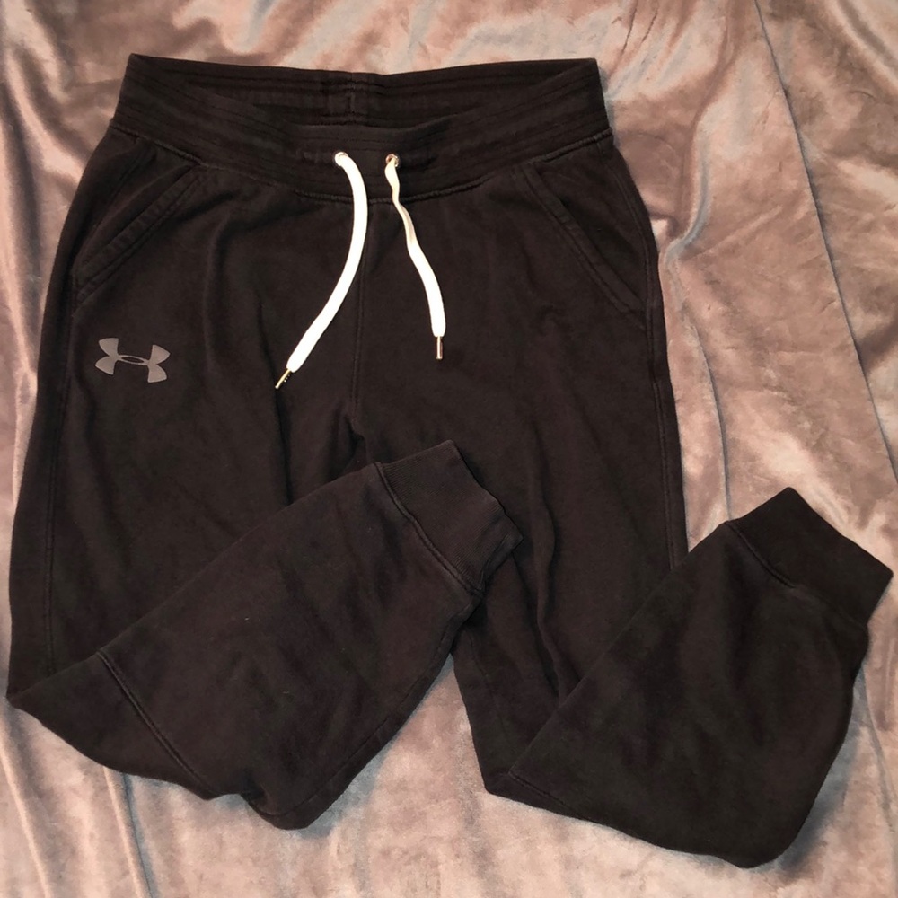 Women’s Under Armour jogger sweatpants